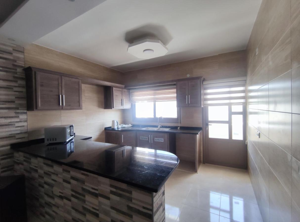 Red Rose City Apartment Wadi Musa Esterno foto